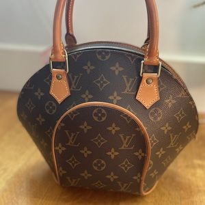 !!SOLD! Louis Vuitton PM bag